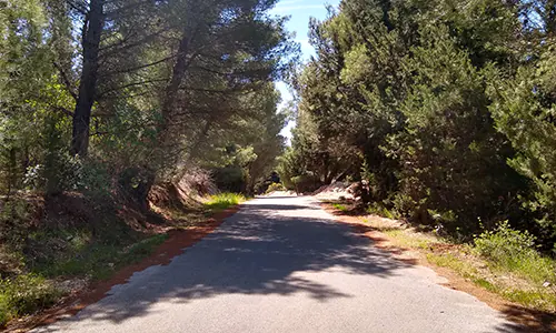Driving to Egremni Beach