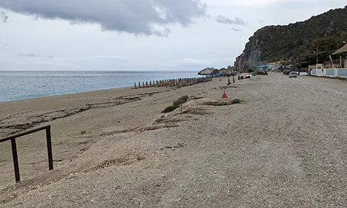 Parking is available on the street next to Kathisma Beach